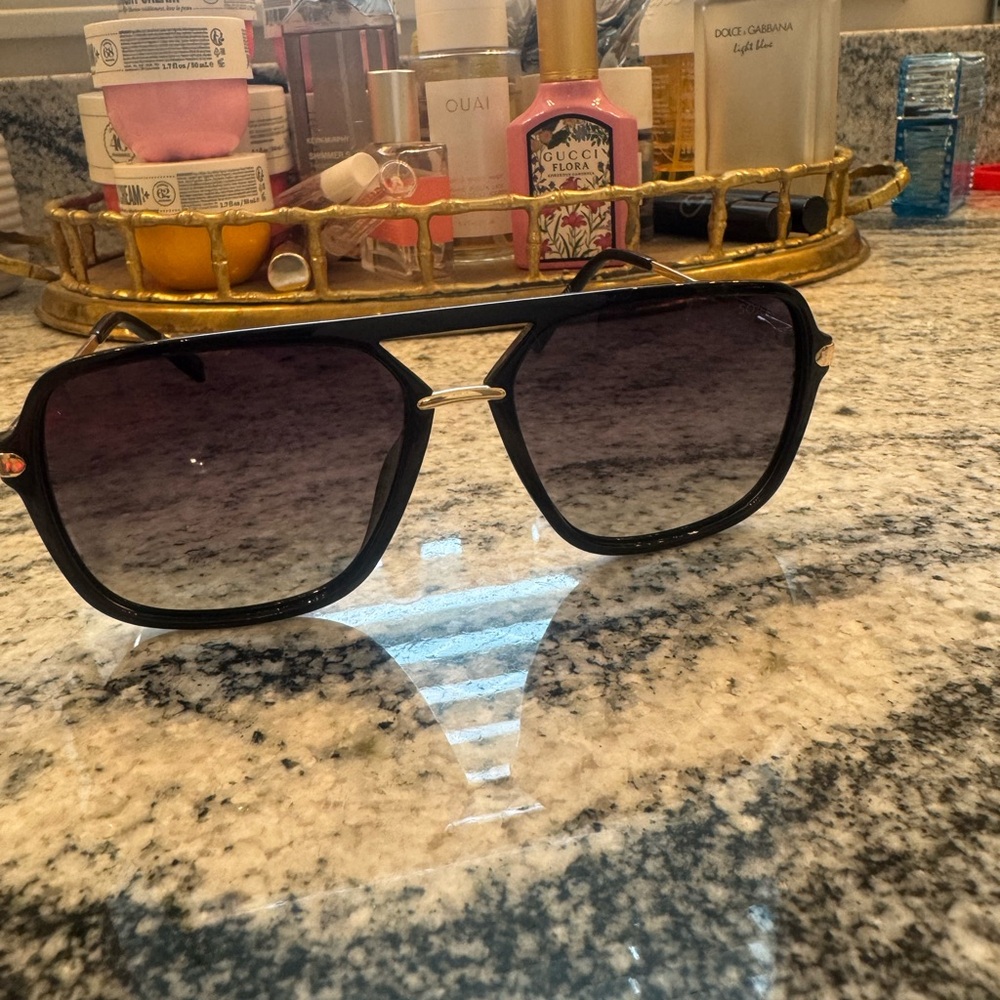 Stylish Black Sunglasses